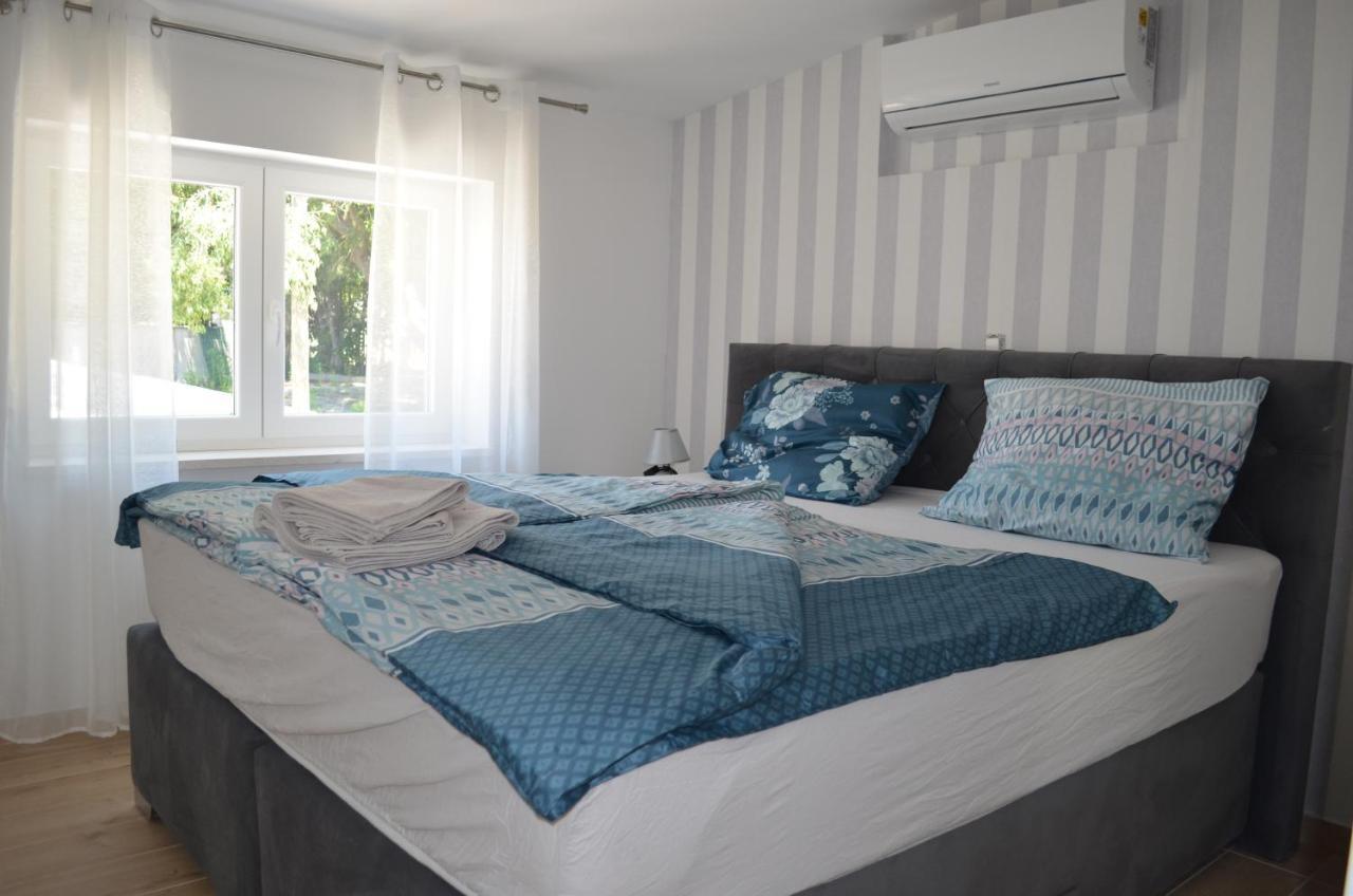 Apartments Korina Crikvenica Luaran gambar