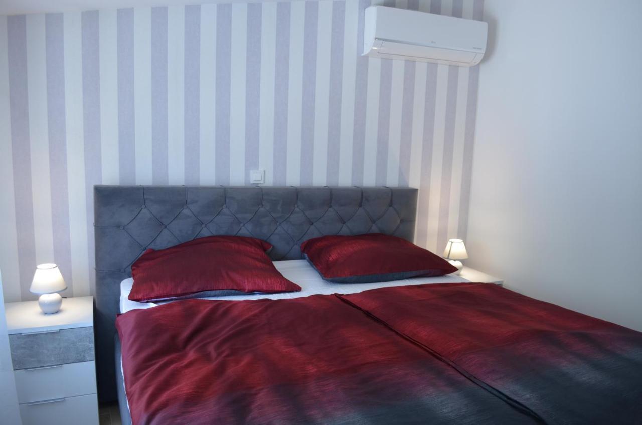 Apartments Korina Crikvenica Luaran gambar